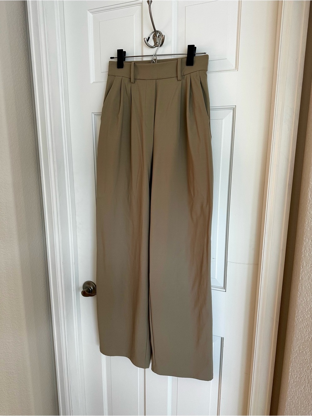lululemon athletica Wide Leg Pants in Olive/Taupe